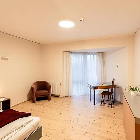 Andersort Haus Der Frauen Bed & Breakfast