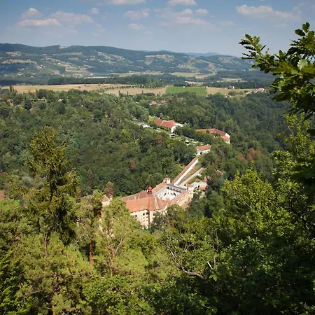 Andersort Haus Der Frauen Bed & Breakfast